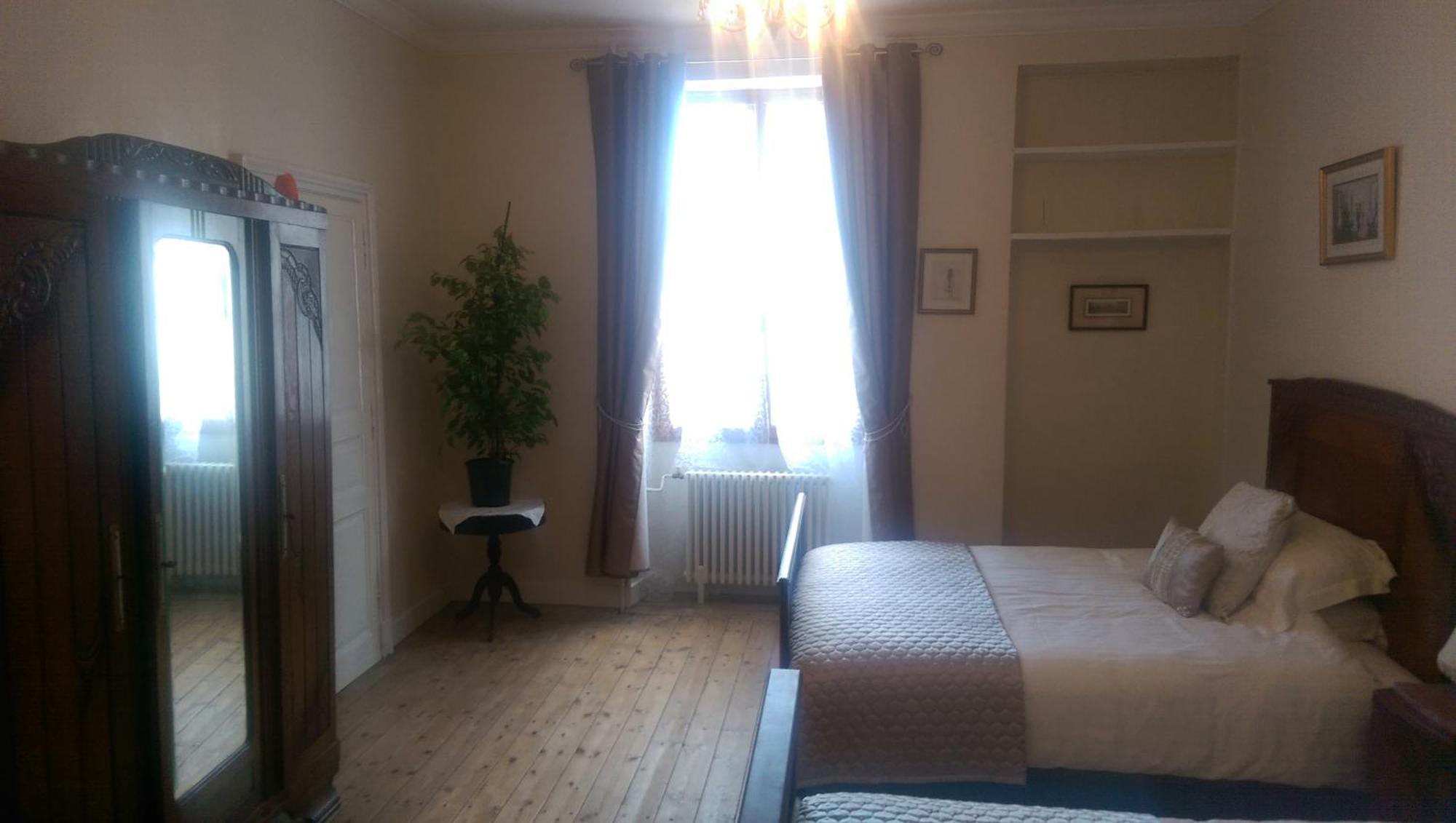 Vingt Grand Rue Champagne-Mouton Quarto foto